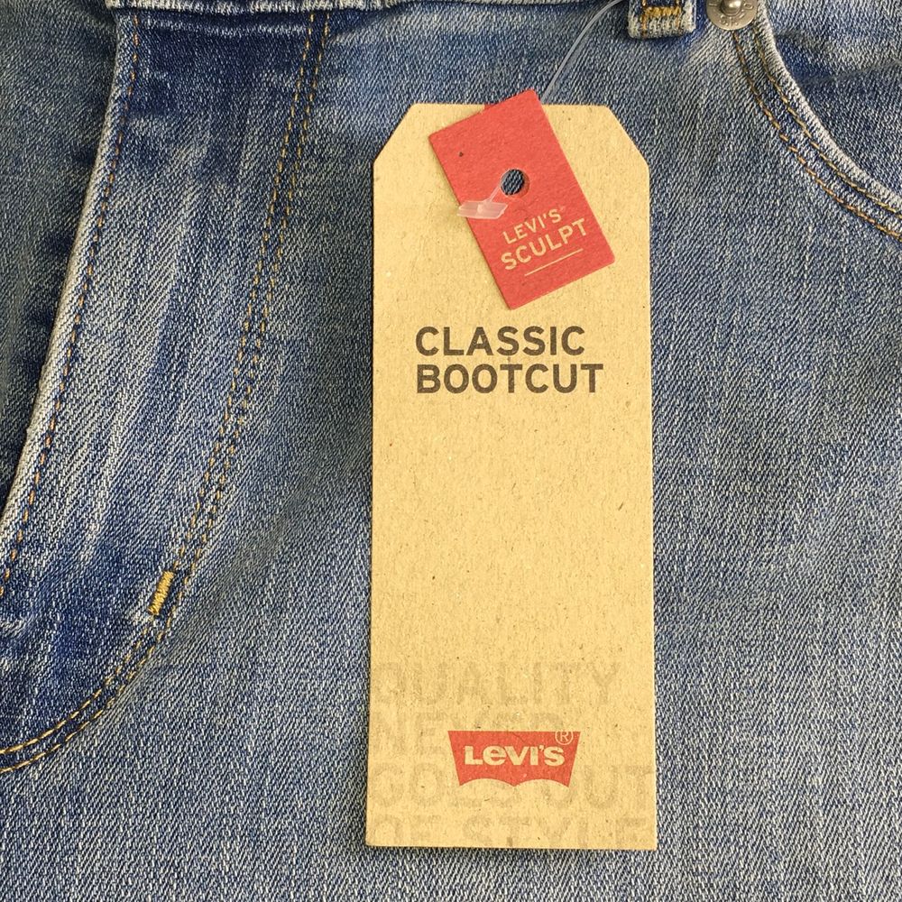 Levi Classic Bootcut Washed Blue Jeans - Picture 9 of 11
